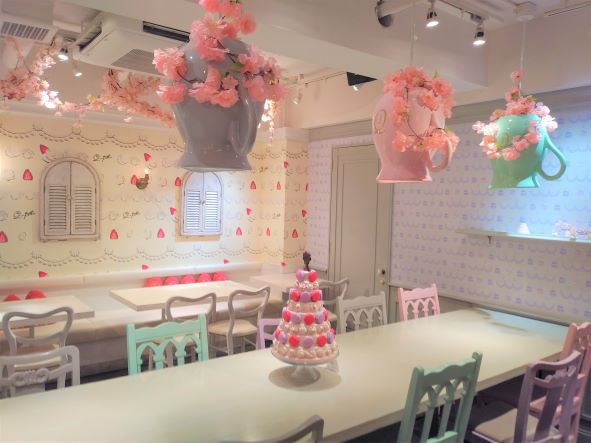 原宿/表参道/渋谷【メルヘンなカフェ！Q-pot CAFE（キューポットカフェ）】東京おしゃれカフェ巡り散歩