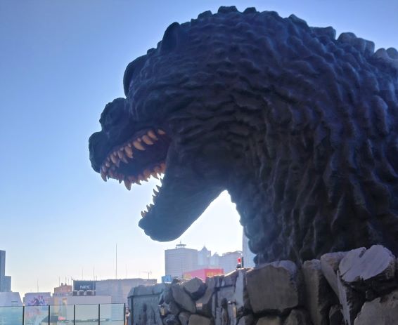 新宿歌舞伎町【ゴジラに会える！ボン ジュール ホテルグレスリー新宿】東京おしゃれカフェ巡り散歩