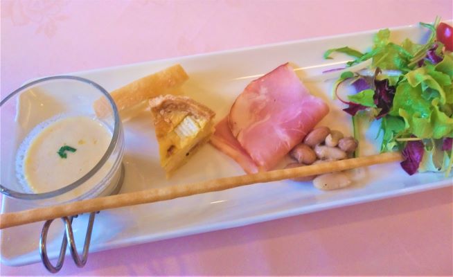 国立【隠れ家発見！リストランテ　国立文流 (RISTORANTE BUNRYU)】東京おしゃれカフェ巡り散歩