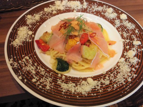 東京：日比谷/有楽町【すごい大量！CCC～Cheese Cheers Cafe HIBIYA(チーズチーズカフェ)】おしゃれカフェ巡り散歩