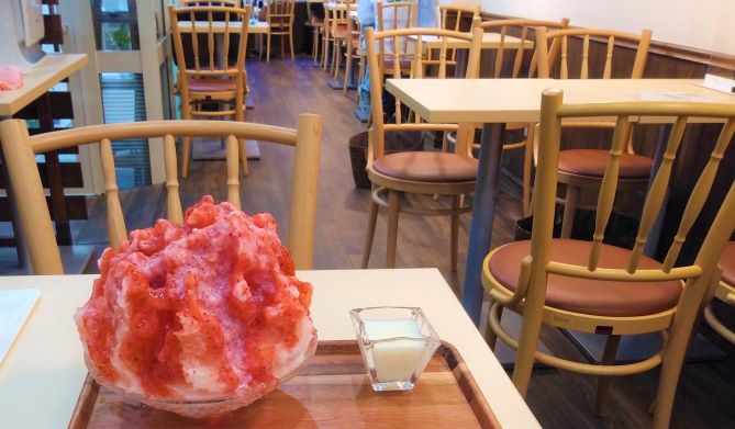 東京：昭島【果実感がすごい！天然氷 蔵元 カフェ不二 <かき氷>】おしゃれひとりカフェ巡り散歩