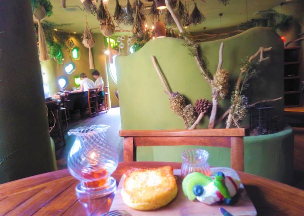 東京：吉祥寺/武蔵野【メルヘンな建物！TEA HOUSE はっぱ <吉祥寺プティット村 ＞】ひとりおしゃれカフェ巡り散歩