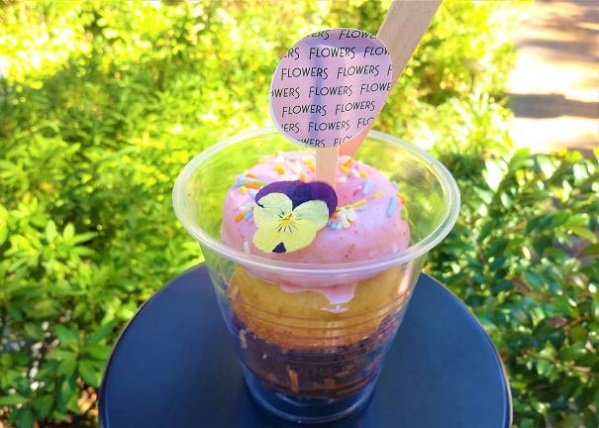 【グレードアップしてリニューアルOPEN！】FLOWERS BAKE & ICE CREAM日比谷花壇 ：東京ひとりおしゃれカフェ巡り散歩