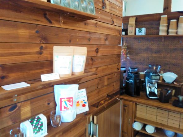 東京：立川【カップにお花のショートケーキ！カシノキコーヒー （kashinoki coffee）】ひとりおしゃれカフェ巡りさんぽ