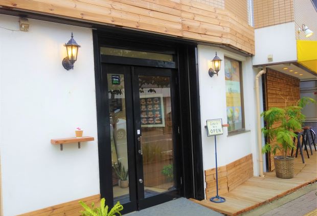 東京：立川【カップにお花のショートケーキ！カシノキコーヒー （kashinoki coffee）】ひとりおしゃれカフェ巡りさんぽ