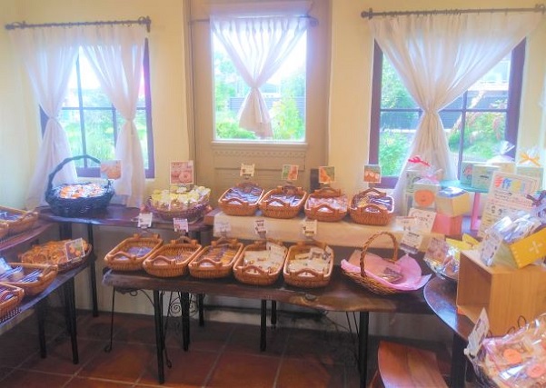 【シルバニアの家みたい！八王子三大洋菓子店】PERE NOEL（ペールノエル）：東京おしゃれカフェ巡り散歩