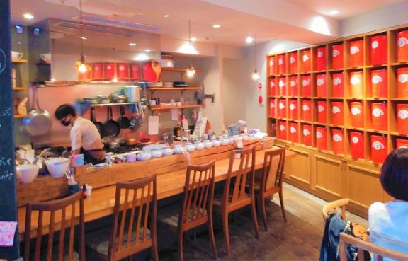 東京：国立【紅茶専門店！国立ティーハウス（KunitachiTeaHouse）】ひとりおしゃれカフェ巡り散歩