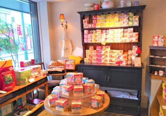 東京：国立【紅茶専門店！国立ティーハウス（KunitachiTeaHouse）】ひとりおしゃれカフェ巡り散歩