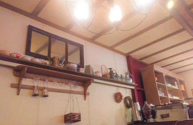 【ハイジみたいな装飾！八王子三大洋菓子店！】Park Side Cafe BASEL （バーゼル）富士森公園店 ：東京おしゃれカフェ巡り散歩