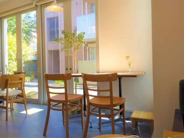 【予約殺到の人気店！ぷるぷるパンケーキ】AIMU（アイム）：東京ひとりおしゃれカフェ巡り散歩