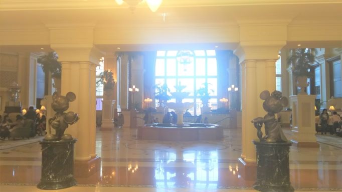 【攻略！パークに入らなくても楽しむ方法！】ディズニーランドホテル(DISNEY LAND HOTEL)