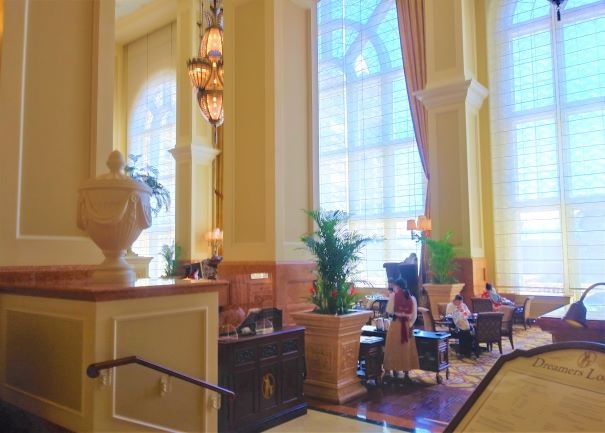 【攻略！パークに入らなくても楽しむ方法！】ディズニーランドホテル(DISNEY LAND HOTEL)