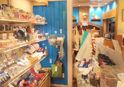 【ムーミン一家とフィンランドの世界観へ！】ムーミン ベーカリー＆カフェ 東京ドームシティ ラクーア店：東京おしゃれカフェ巡り散歩