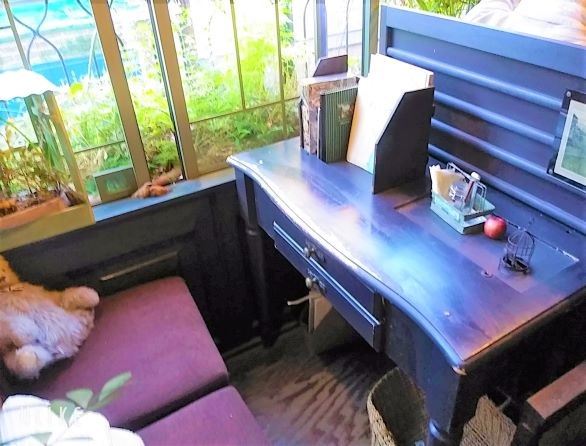 【私語厳禁‼珍しいお一人様向け非日常カフェ】アール座読書館：東京ひとりおしゃれカフェ巡り散歩