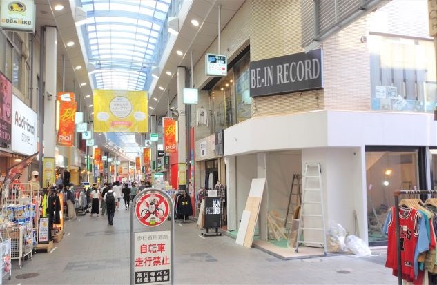 【私語厳禁‼珍しいお一人様向け非日常カフェ】アール座読書館：東京ひとりおしゃれカフェ巡り散歩