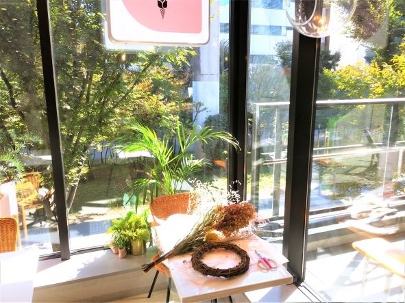 【日比谷花壇カフェワークショップ体験】お得にランチも食べられる！ドライフラワーリースつくり