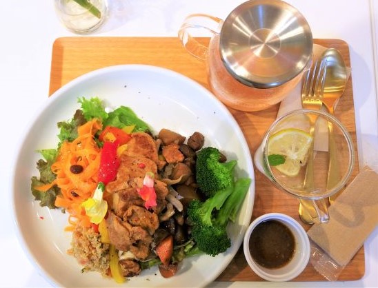 【日比谷花壇カフェワークショップ体験】お得にランチも食べられる！ドライフラワーリースつくり