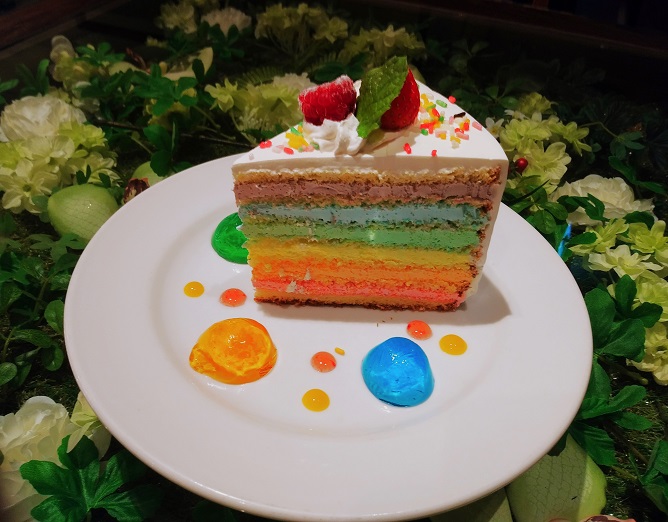 【東京上野】チェーン店でもカラフルなレインボーケーキはここだけ！グーフードホール：GOO FOOD HALL