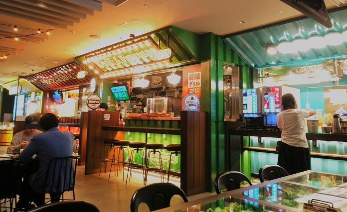 【東京上野】チェーン店でもカラフルなレインボーケーキはここだけ！グーフードホール：GOO FOOD HALL