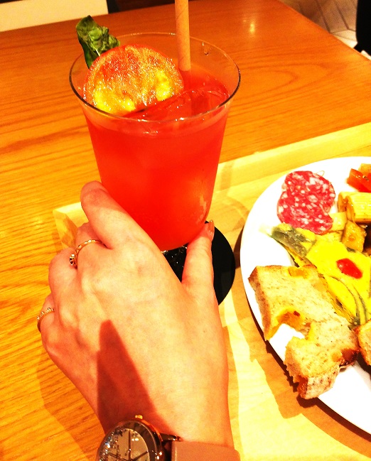 【スタバ】スターバックス食べ放題って？お得？驚きの時間制限なし:リザーブストア銀座マロニエ通り