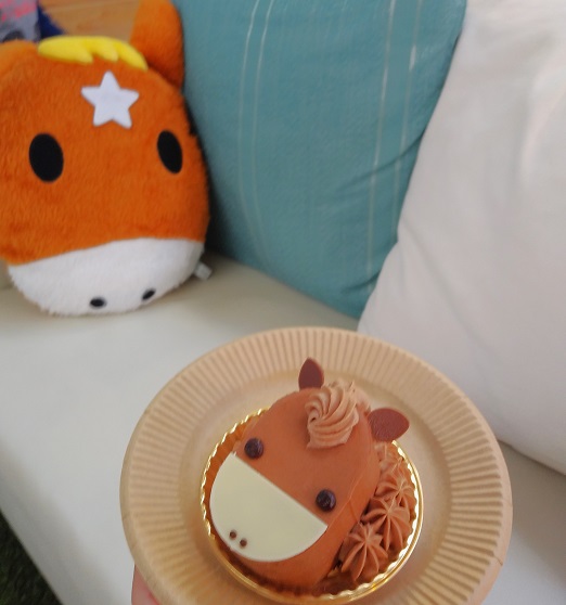 【東京府中】男性は見ることが出来ない世界！無料で利用UMAJOSPOT（うまじょ）カフェ：東京競馬場