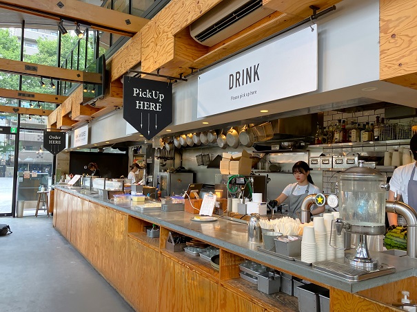 【東京池袋】芝生がキレイ南池袋公園カフェ！Racines FARM to PARK（ラシーヌ ファーム トゥー パーク）