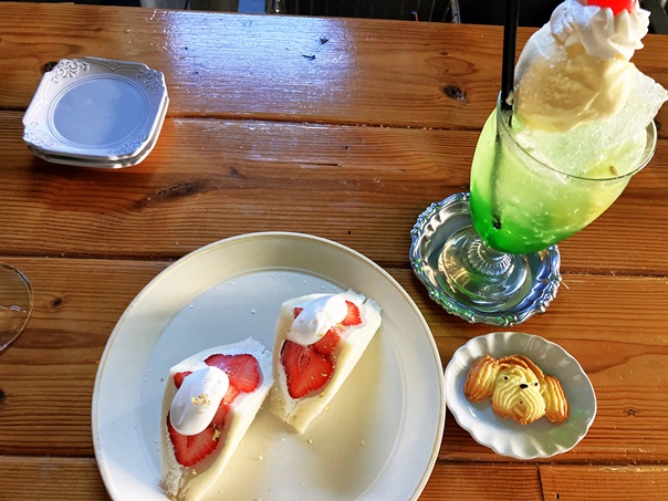 【東京世田谷下北沢】路地裏隠れ家の大人気フルーツサンド！喫茶一房