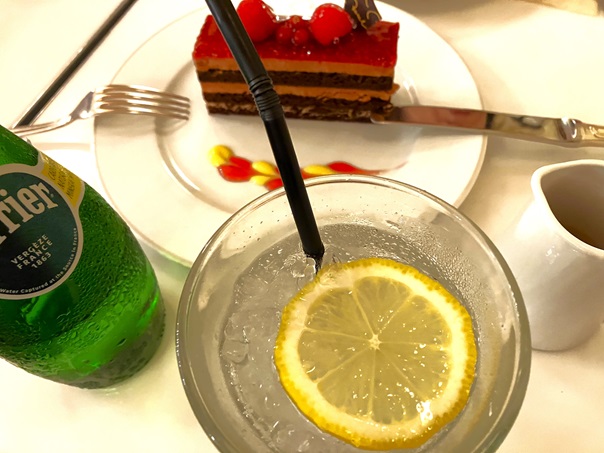 【東京八王子】ケーキが可愛い地域密着カフェ！BrasserieBASEL（ブラッスリー・バーゼル）