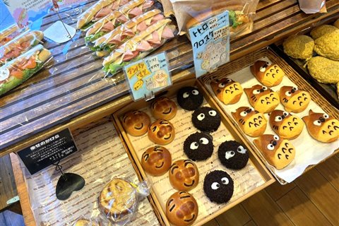 ベーカリーカフェクラウンのトトロパン