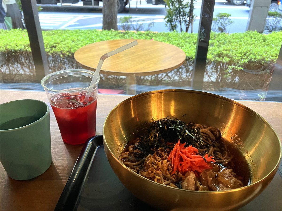 ツタンカーメンの金の器のお蕎麦