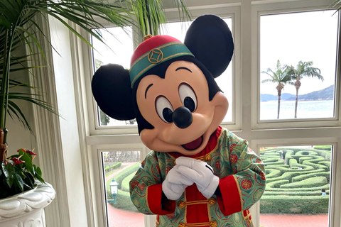 【香港ディズニー】ミッキーと朝の太極拳！ここでしか見られない中国風コスチュームに会える宿泊者限定アクティビティ