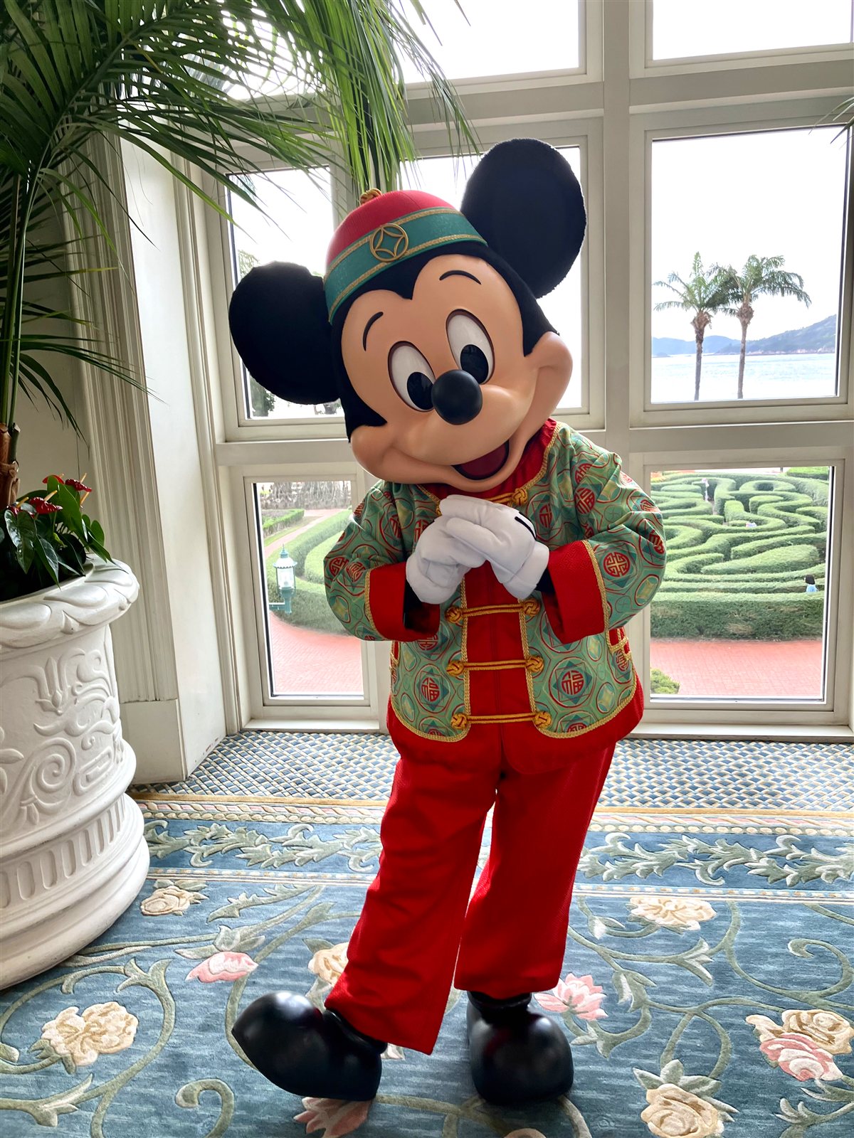 【香港ディズニー】ミッキーと朝の太極拳！ここでしか見られない中国風コスチュームに会える宿泊者限定アクティビティ